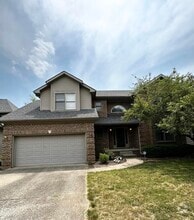 Building Photo - 560 Forest Hill Dr