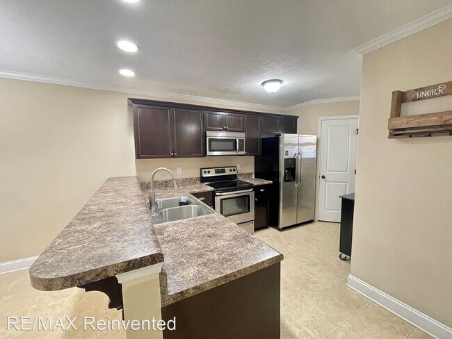 Foto del edificio - 3 br, 2.5 bath House - 528 Scenic Dr