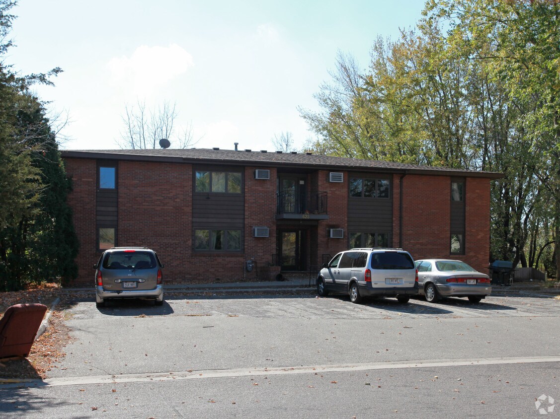 Primary Photo - 635 Pine St