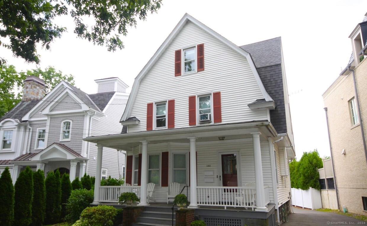 Primary Photo - 140 Milbank Ave