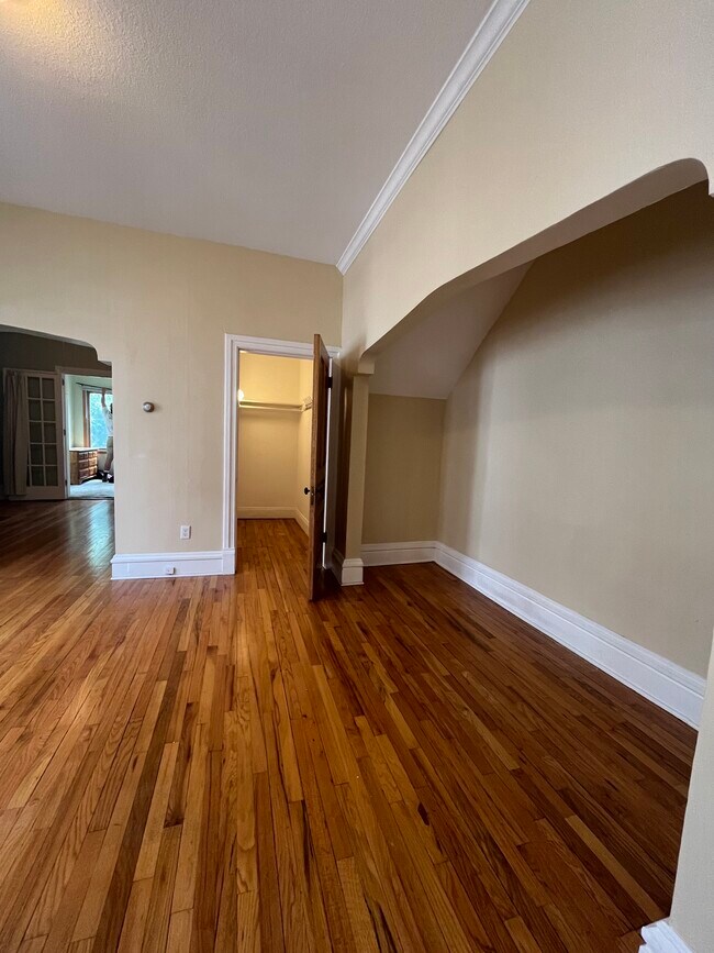 Foto del edificio - 289 W Harrison Ave