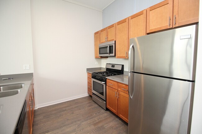 Foto del edificio - 1540 W Fullerton Ave