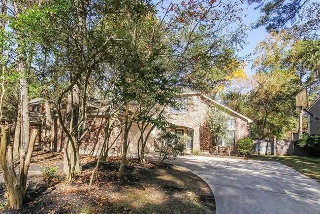Building Photo - 30 Sylvan Forest Dr