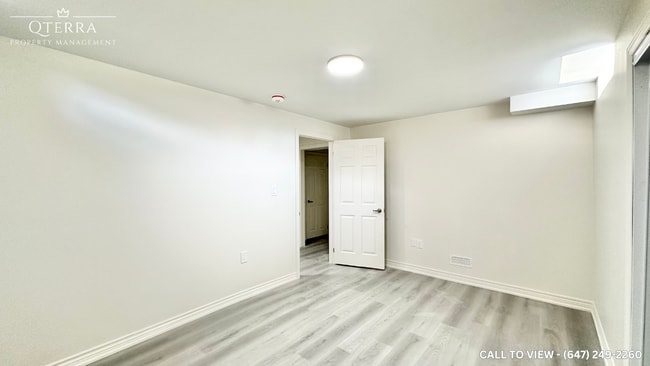 Building Photo - 1190 Drinkle Cres