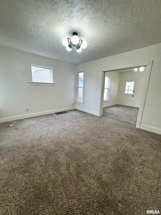 Building Photo - 2325 McKinley Ave