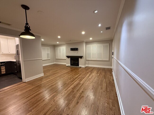 Foto del edificio - 18148 Hartland St