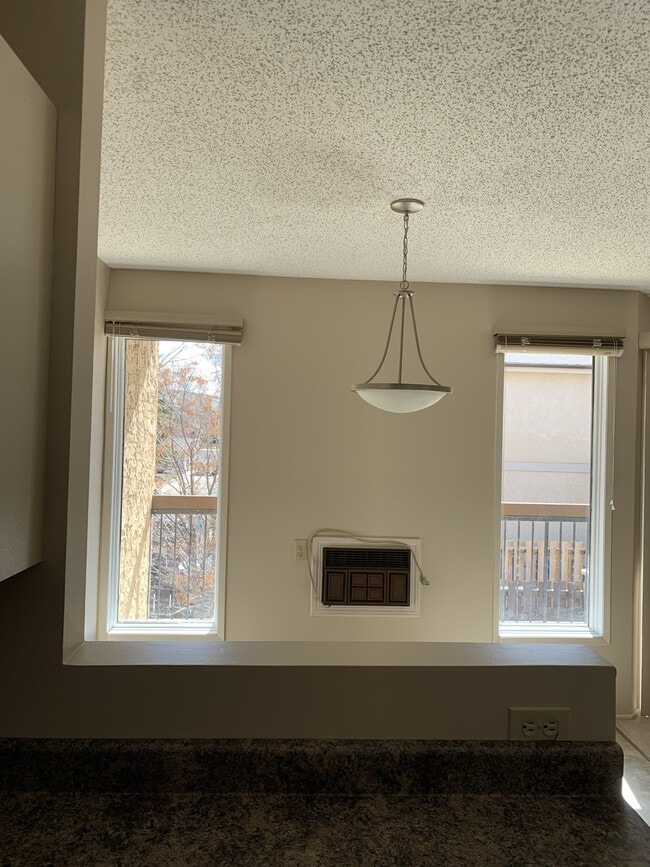 Building Photo - 503 Tait Crescent