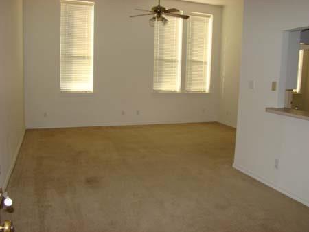 Building Photo - 215 N Dallas St