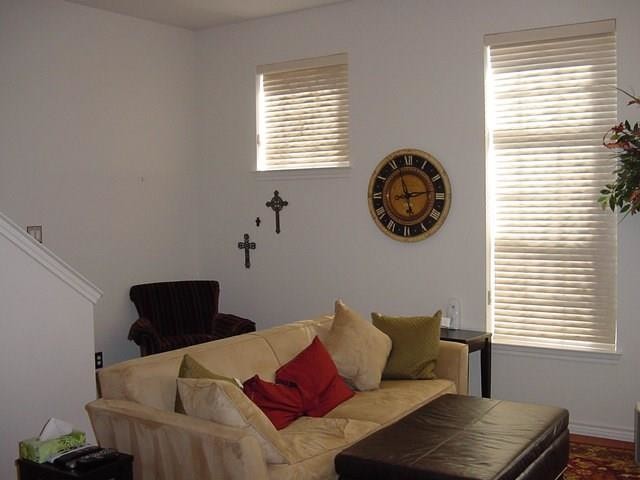 Foto del edificio - 15842 Breedlove Pl