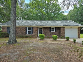 Building Photo - 1520 Crowndale Dr