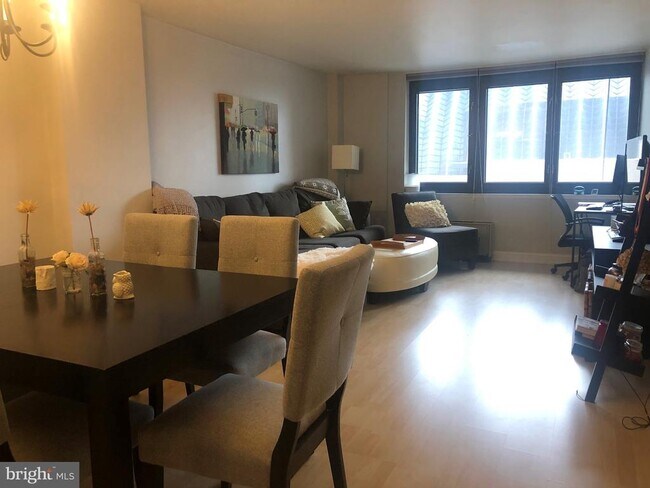 Foto del edificio - 1420 Locust St