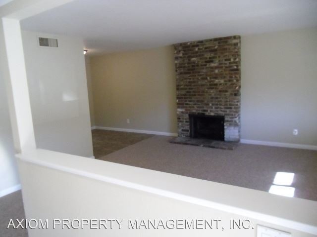 Building Photo - 5533 White Fir Way