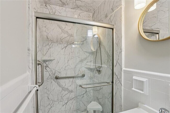 Foto del edificio - 3731 N Druid Hills Rd