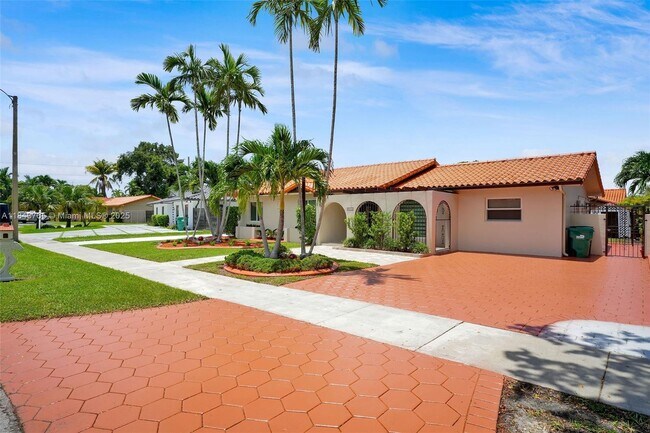 Foto del edificio - 9031 SW 11th St