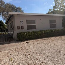 Building Photo - 634 NW 12th Ave