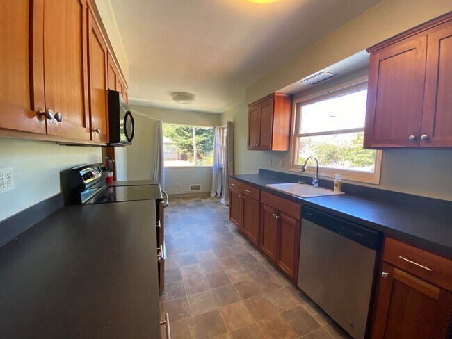 Foto del edificio - NE 33rd House!!! Amazing Location!!!