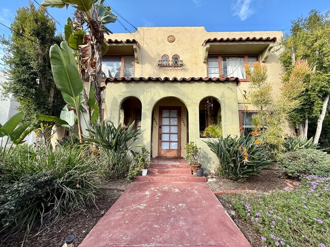 Foto del edificio - Cozy and Charming South Park One Bedroom Apartment Home!