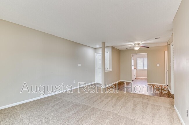 Building Photo - 2818C Thomas Lane