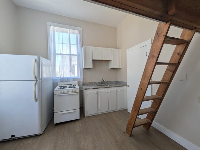 Foto del edificio - 145 Main St