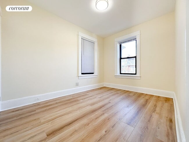 Building Photo - 104-47 42nd Ave