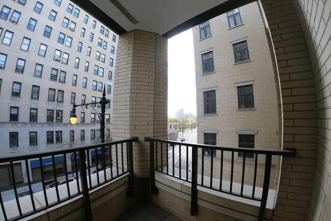 Foto del edificio - 2050 N Clark St