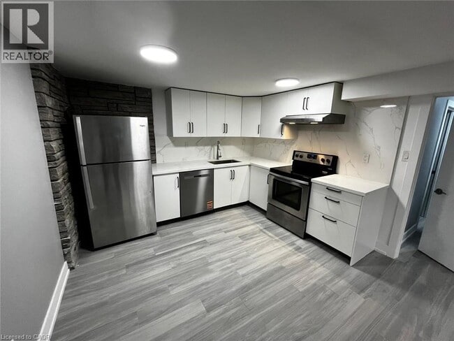 Building Photo - 3140 Michael Crescent