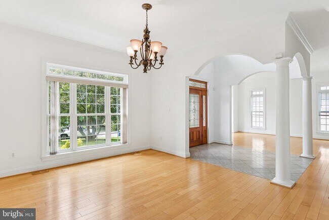 Foto del edificio - 6504 Divine St