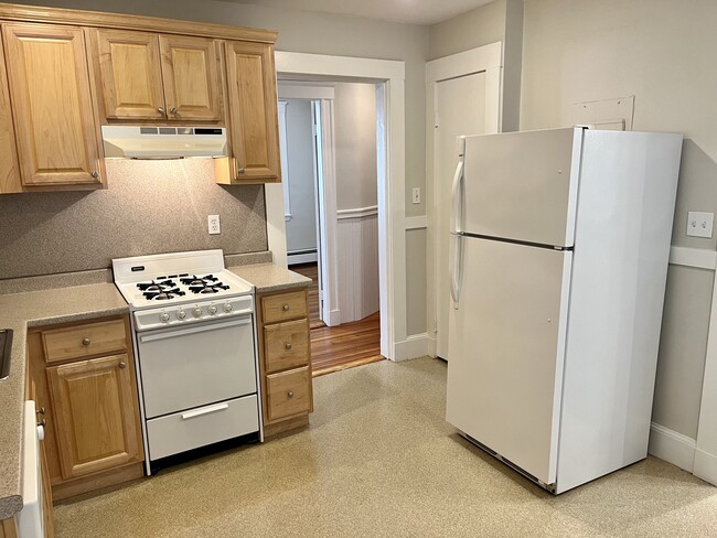 Building Photo - 1 Oak Ter