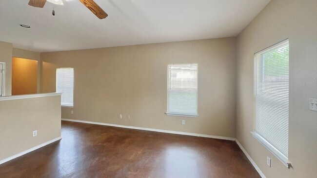 Building Photo - Lovely 2-story | 3-bedroom | 2.5-bath duplex | Cul-de-sac | Side yard | Great location!