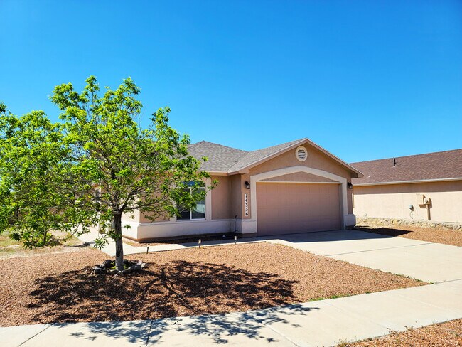 Building Photo - 14336 Desert Sage Dr