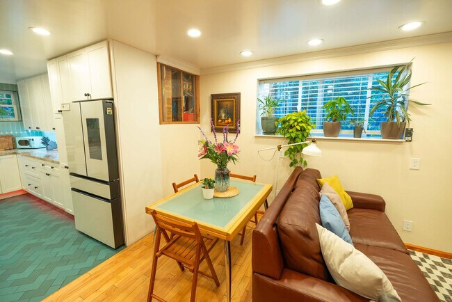 Foto del edificio - 3148 College Ave