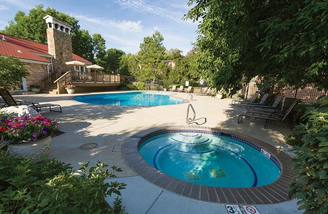 Heated Spa - Boulder Creek