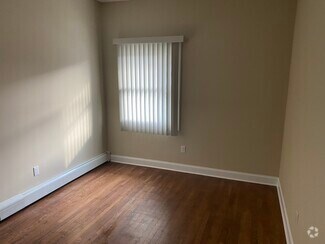 Building Photo - 333 Semel Ave