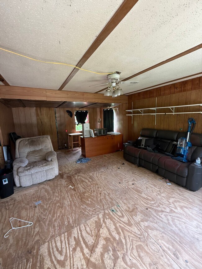 Foto del edificio - 1404 Rumbaugh Ln
