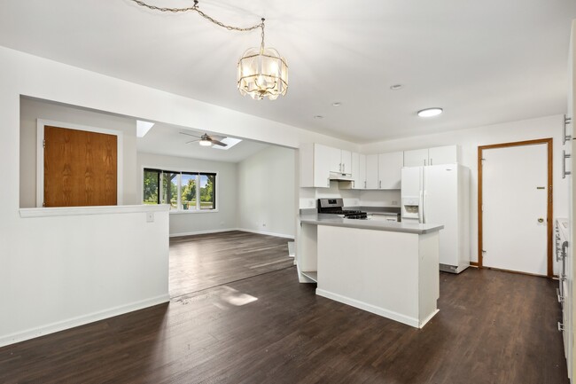 Building Photo - 42 Woodland Ave