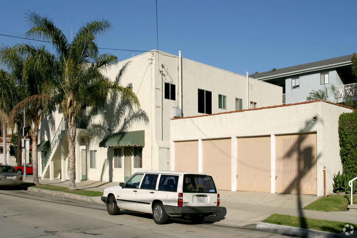 Foto del edificio - 1102 Termino Ave