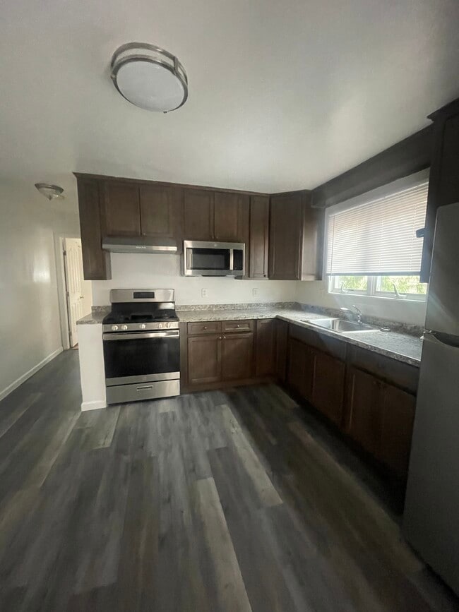 Building Photo - 360 Naughton Ave