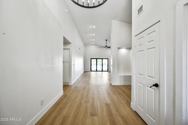 Building Photo - 12810 E Yucca St