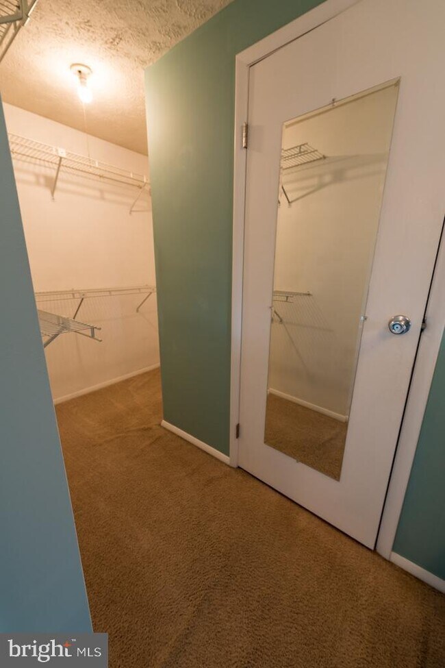 Building Photo - 413 Warlock Ct