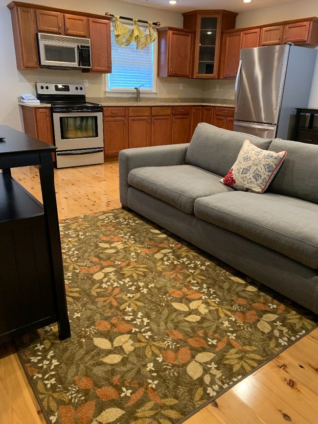 Sala de estar en el piso superior - 1318 Exbury Dr
