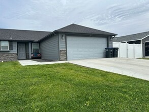 Building Photo - 1308 W Javelin St