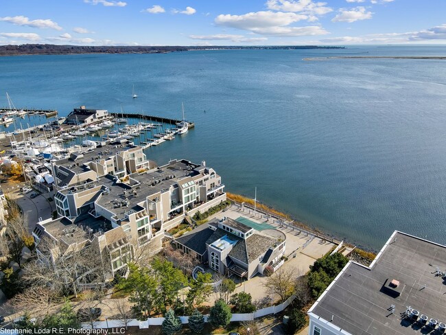 Building Photo - 2 Bedroom 2.5 Bath At Harbour Landing