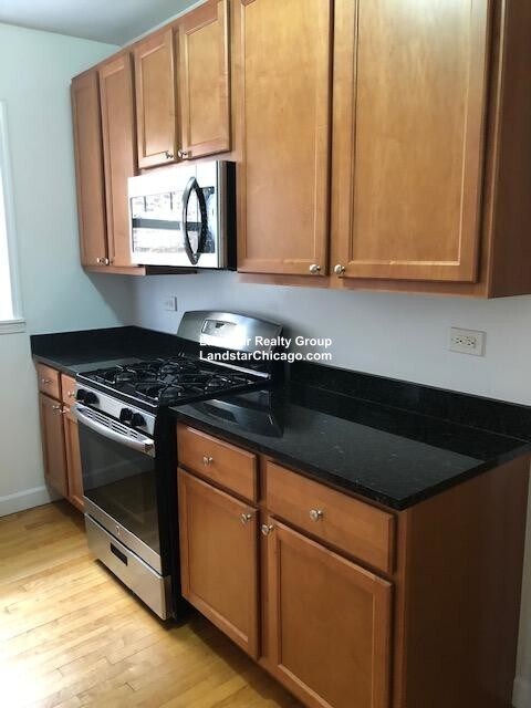 Primary Photo - 2045 W Berwyn Ave