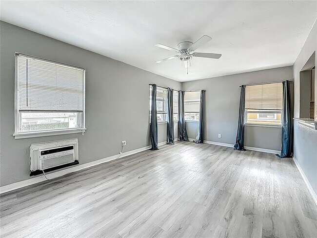 Foto del edificio - 101 154th Ave