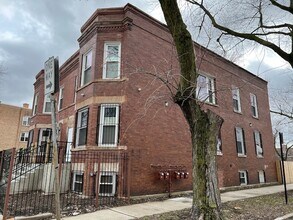 Building Photo - 6402 S Eberhart Ave