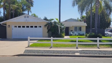 Building Photo - 4557 Mt Herbert Ave