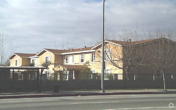 Primary Photo - 14254-14262 Foothill Blvd