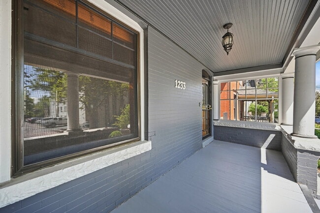 Photo - $2,895.95, with $200 Off Cleaning Voucher, 3 Beds - 2 Bath, Single Family Home in Denver with Was...