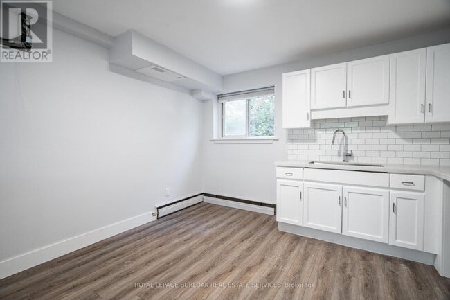 Building Photo - 2161 Ghent Ave