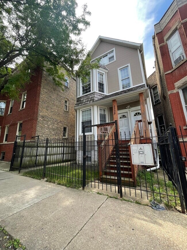 Building Photo - 2338 N Kimball Ave